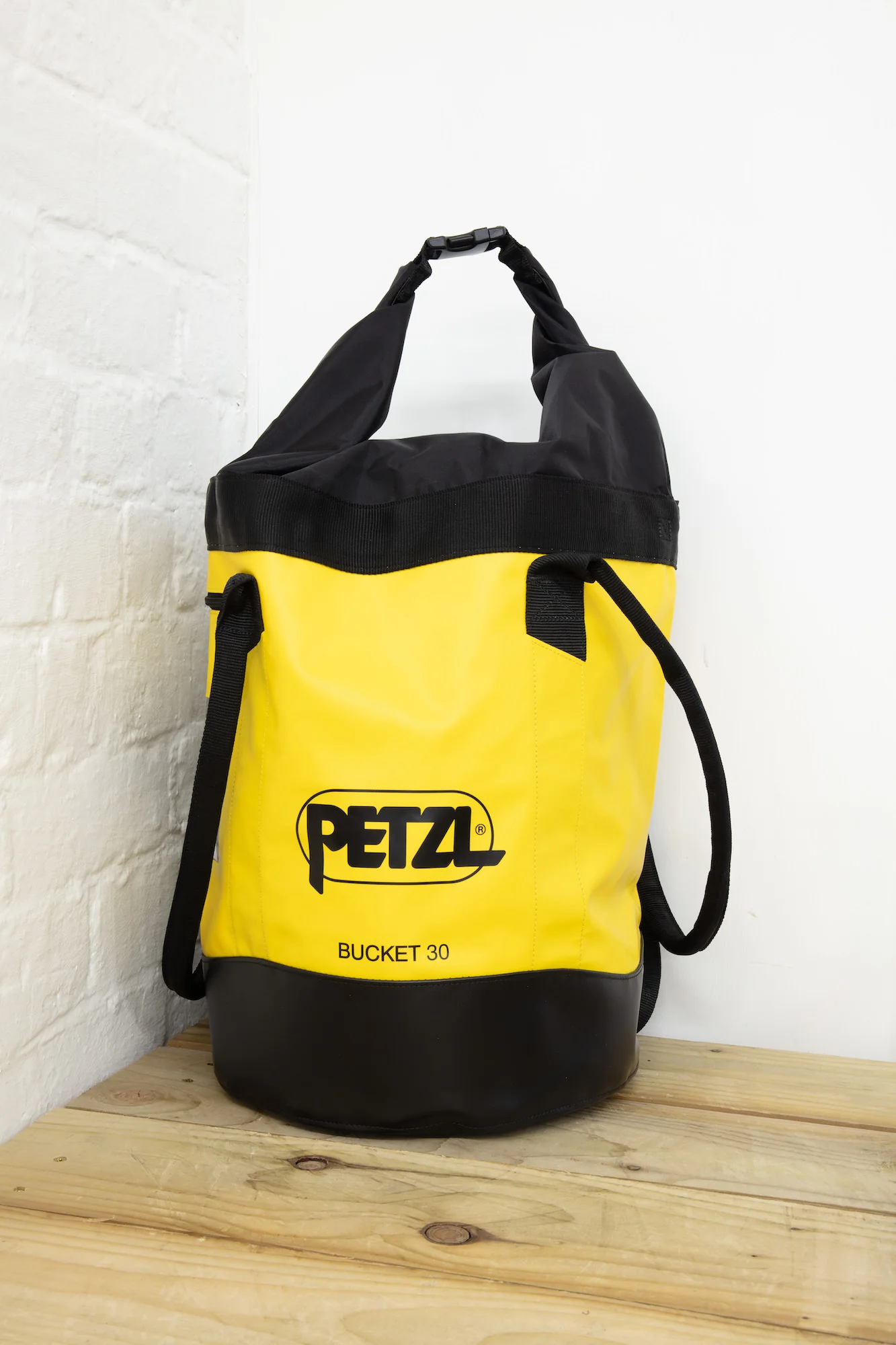 Petzl - Bucket - Image 10