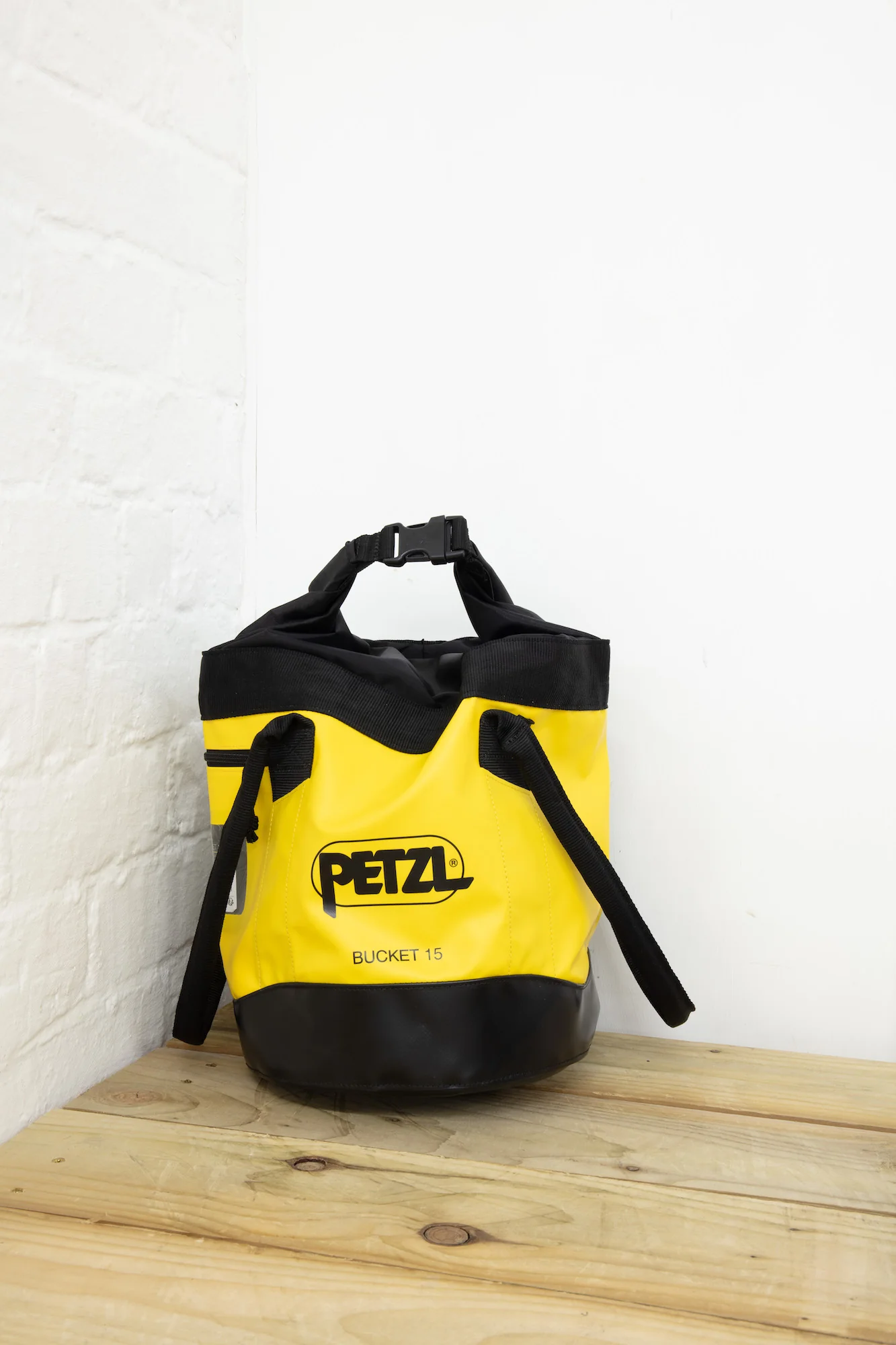 Petzl - Bucket - Image 9